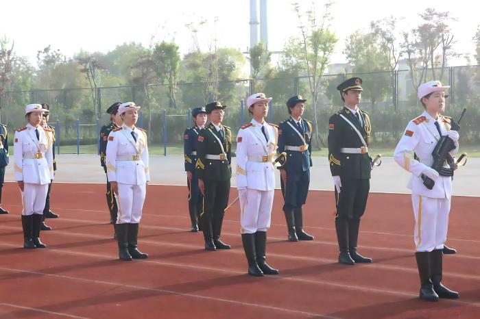 1776389539325844.jpg 升旗仪式2(1).jpg
