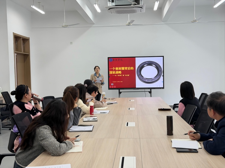青年教师比赛初赛照片(1)-修改尺寸版.jpg